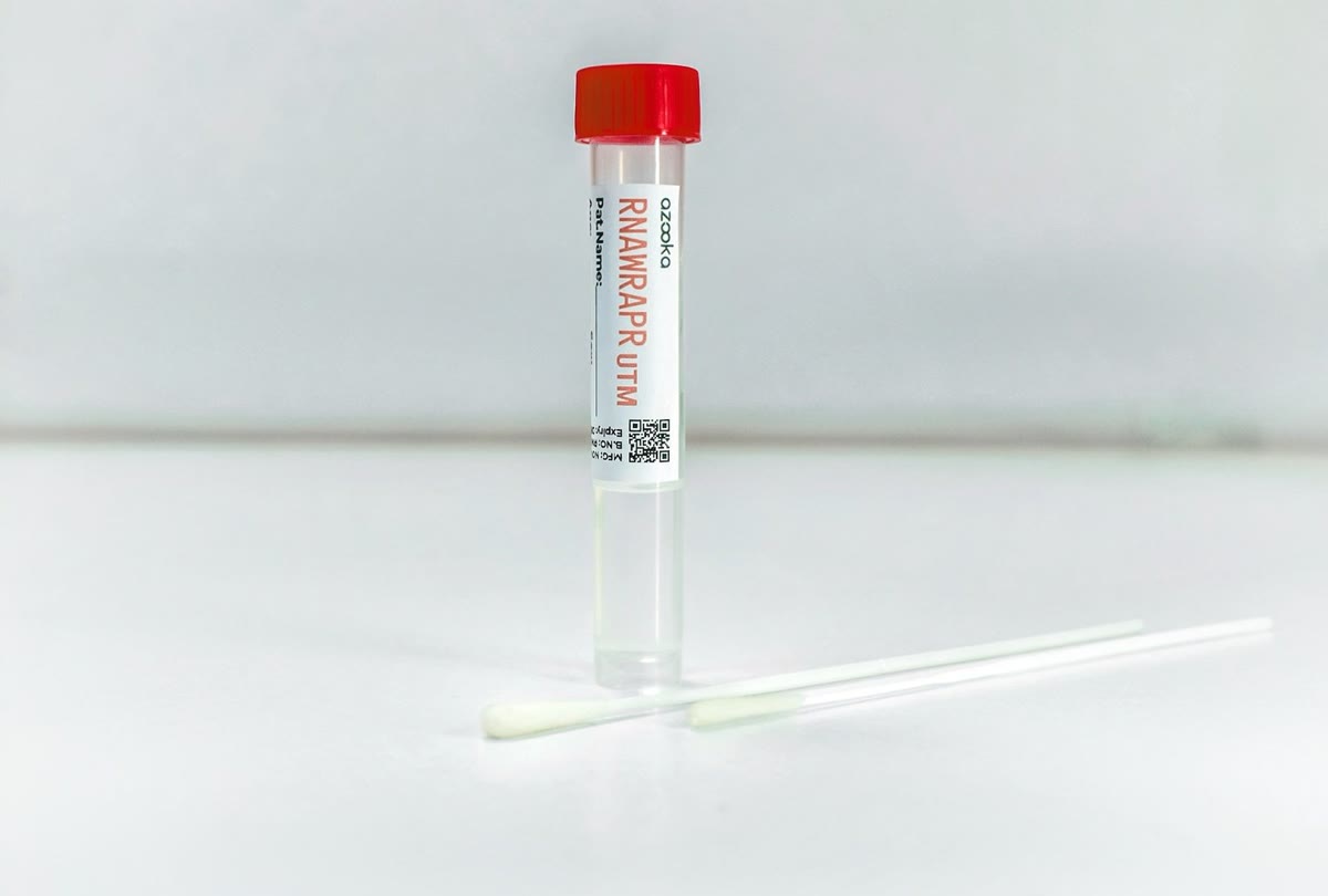 RNA WRAPR Universal Transport Medium